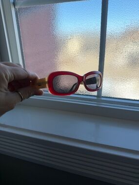 CHANEL Red Frame Sunglasses with Gold Temples authentic